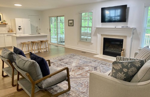 Sanford House | Fully Remodeled Home w/Fenced Private Backyard