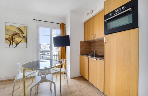 Neuilly-sur-Seine Apartment | Fully Renovated apartment ! Neuilly Sur Seine