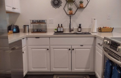 Baristo Condo | Fully renovated! Fantastic 2BR-prime location, mountain views, sparkling pool.