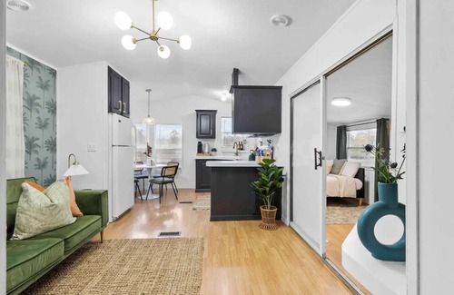 Kissimmee Cottage | Fully Stocked 2B Cottage Perfect for Family Vacay at Disney