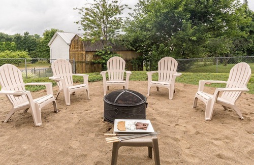 Dry Ridge House | Fun 3 Bedroom Home with Gameroom near Ark!