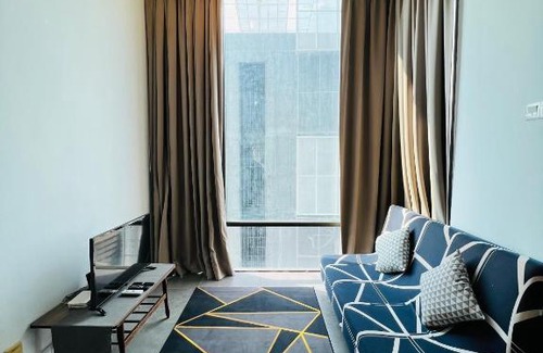 Damansara Perdana Apartment | Furr Empire Damansara studio free netflix wifi