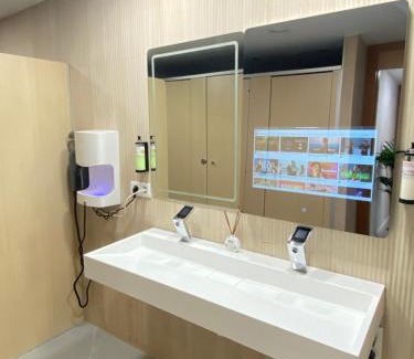Centro - Sagrario Hostel | Futurotel Space Spa Garden