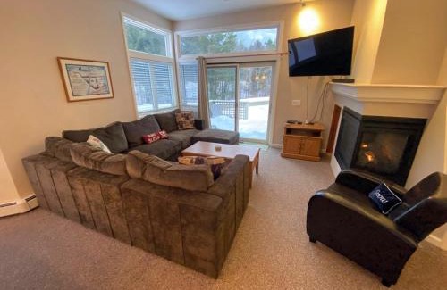 Bretton Woods Apartment | FV50 Pet friendly single level home in Bretton Woods walk to golf course and Mt Washington Hotel