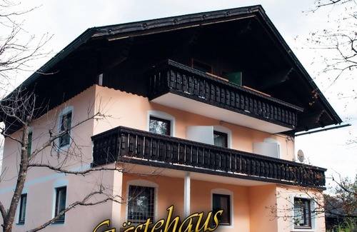 Notsch Apartment | Gästehaus Mikosch - Dreibettzimmer, Dusche, WC, Nichtraucher