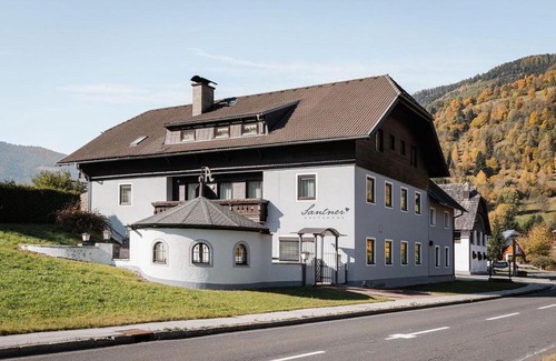 Ramingstein Hotel | Gästehaus Santner - Frühstückspension