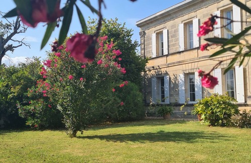 Cubnezais House | Gîte Domaine de La Gravette