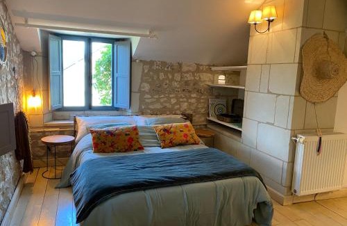 Ligre Bed & Breakfast | Gîte Eucalyptus L'Ecrin de Verdure piscine Chinon