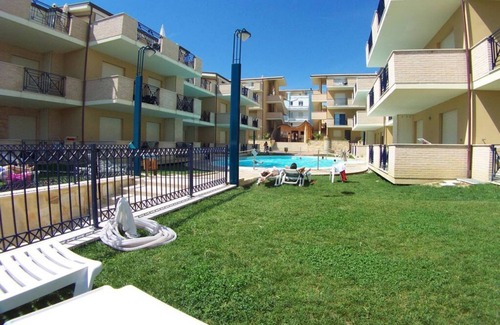 Foggetta Apartment | G.Bay D02 - Ground floor apartment with balcony, hill view