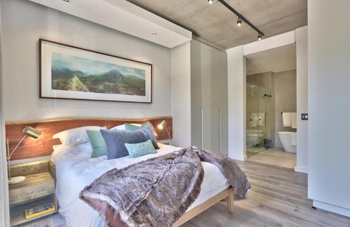 Cape Town City Centre Apartment | G05 The Signature, De Waterkant