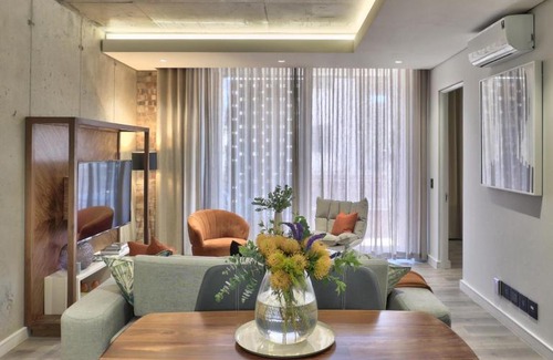 Cape Town City Centre Apartment | G05 The Signature, De Waterkant