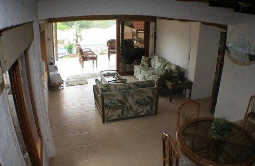 Puerto Ayora House | GALAPAGOS SHANGRI-LA! 2 HOUSES S Sleeps 10 W/POOL NEAR BEACH Tour Assistance!