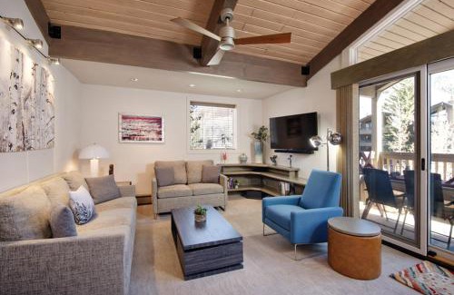 Aspen House | Gant Unit K301, A resort condo w/fireplace, upgraded kitchen, A/C, views from every room