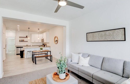 Vineyard House | Garage, Game Room, King Bed!