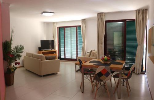 Canico Apartment | Garajau Terrace Orchids