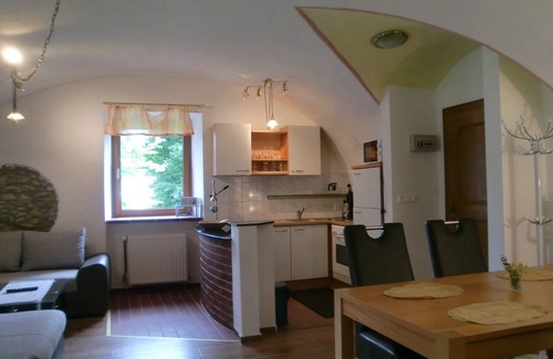 Dellach im Drautal Apartment | Garden apartment with mountain views