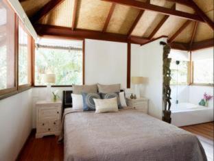 Byron Bay Cabin | Garden Burees