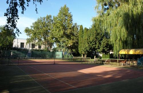 Balatonmariafurdo Bed & Breakfast | Garden Club Panzió