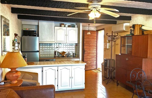 Calcatoggio Apartment | Garden level, with direct access to plage.Au quiet, equipped, air-conditioned.