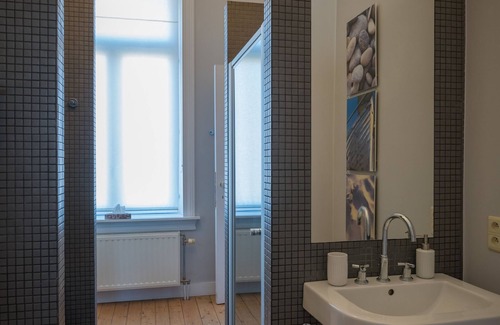 Zurenborg Bed & Breakfast | Garden of Eden