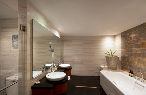 Tan Binh Hotel | Garden Plaza Saigon (Formerly PARKROYAL Saigon)