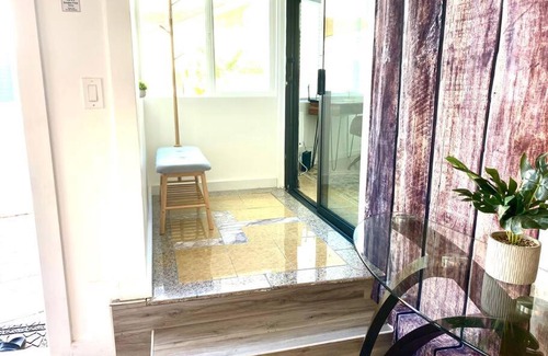 El Camino Village House | Garden Suite - 10 mins to Beach and LAX