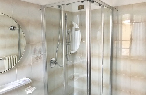 Gardola Hotel | Garnì Hotel Tignale