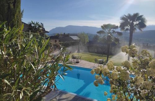 Caldaro Sulla Strada del Vino Hotel | Garni Brunnenhof