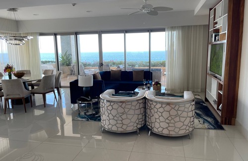 Cabo San Lucas Resort | GARZA BLANCA CABO 5-DIAMOND 3 BEDRM WATERFRONT PENTHOUSE