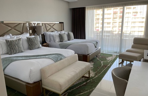 Cabo San Lucas Resort | GARZA BLANCA CABO 5-DIAMOND 3 BEDRM WATERFRONT PENTHOUSE