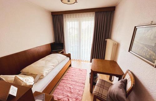 Niedertaufkirchen Hotel | Gasthof Söll