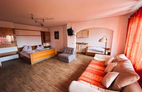 Niedertaufkirchen Hotel | Gasthof Söll