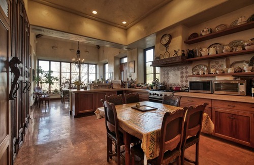 St. Helena House | Gated and private mountaintop 30-acre Vineyard Estate, Pool, Jacuzzi, Gardens