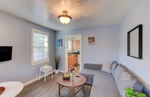 Midtown Apartment | Gated Midtown Cottage with Perfect Location!
