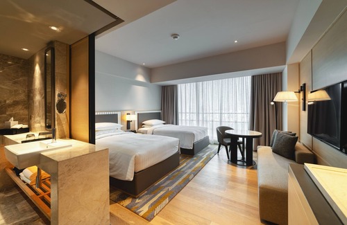 Thaltej Hotel | Gateway Ahmedabad Sindhu Bhavan