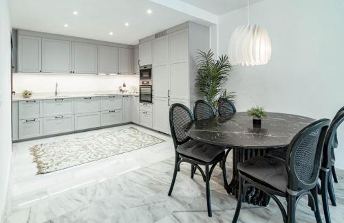 Marbella Apartment | GBH - Casa Golden beach by Roomservices