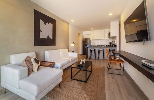 Petit Jean Ocharan Apartment | geko Sahara Sunset 2BR