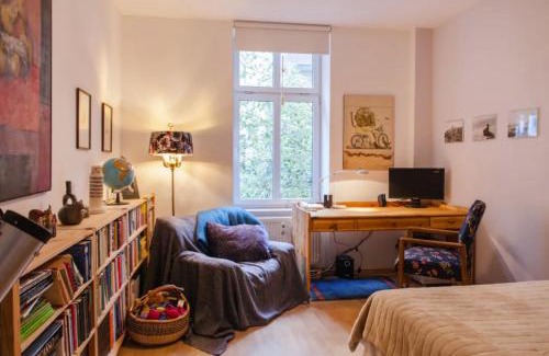 Suedvorstadt Apartment | Gemütliche Wohnung mit Balkon - Südplatz nur 2 Minuten entfernt