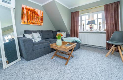 Keitum Apartment | Gemütliche Wohnung Reet-Pool-Sauna