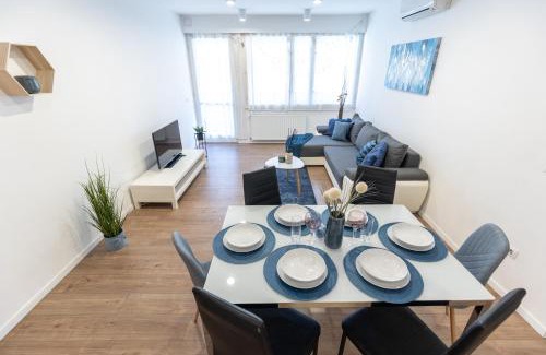 Erzsebetvaros Apartment | Gems of Budapest - Sapphire Suite
