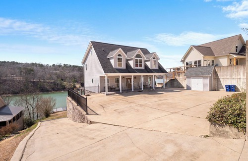 Cullman House | Generations Cove: 7 BR, 3.5 BA in Cullman, Sleeps 19