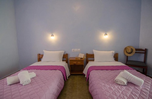 Ios Hotel | George & Irene Hotel