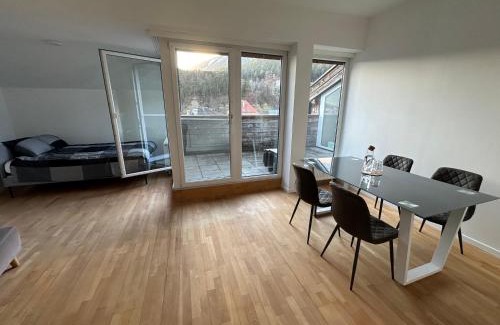Imst Apartment | Geräumiges sonniges Apartment mit Bergblick