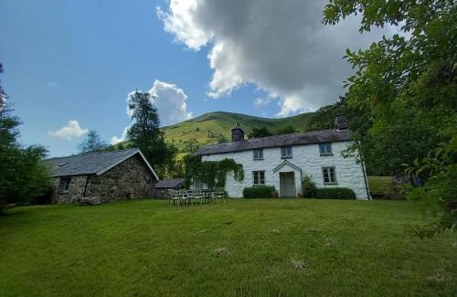Mawddwy House | Gesail Barn and Farmhouse