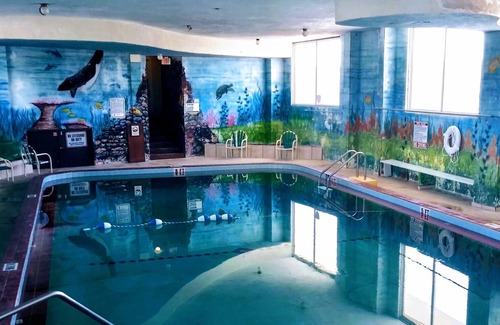 Bostwick Park Condo | Get lost in your DREAM VACATION in this modern beach condo