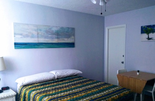 Bostwick Park Condo | Get lost in your DREAM VACATION in this modern beach condo
