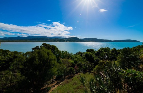 Cannonvale House | Get ready to Shake AND Stir your holiday with this waterfront executive home.