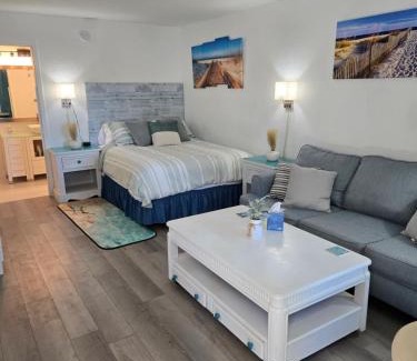 Trailer Estates Apartment | Getaway At The Marina