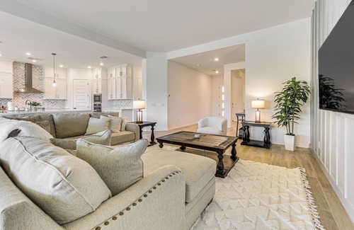 Avondale House | Getaway w/ Fenced Yard: 4 Mi to Phoenix Raceway
