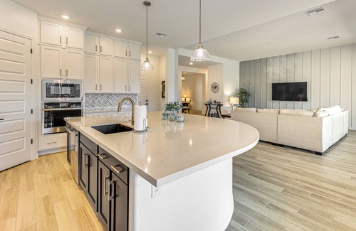 Avondale House | Getaway w/ Fenced Yard: 4 Mi to Phoenix Raceway